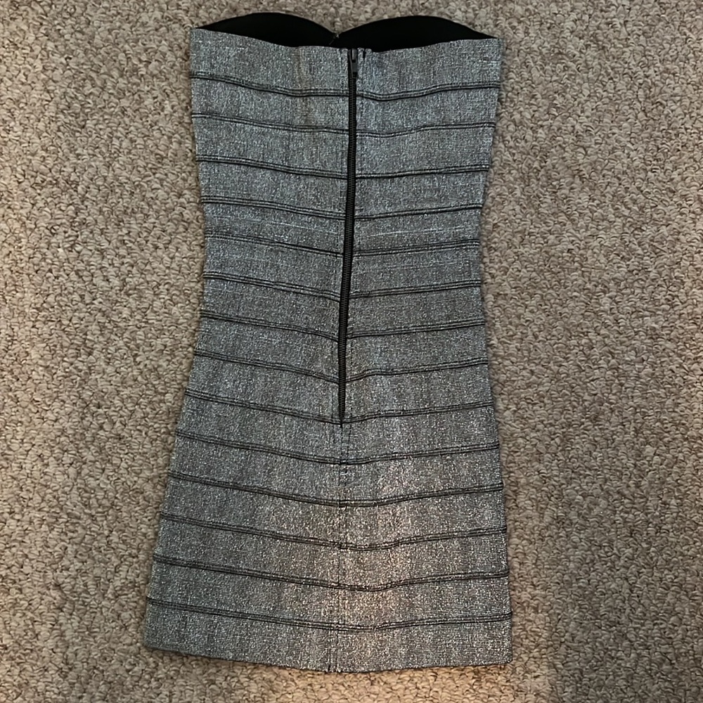 Dress - Picture 2 of 4